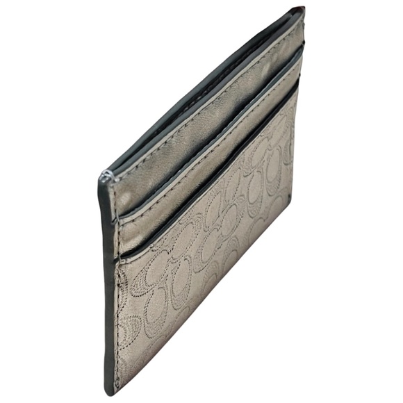 Coach -  Heart Signature Essential Card Case In Silver Metallic Leather (new) - Picture 6 of 10
